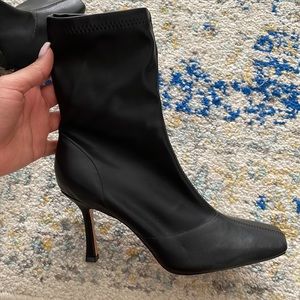 Faux leather black boots for fall